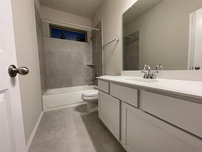 Foto del edificio - 4402 Stone Ridge Ln