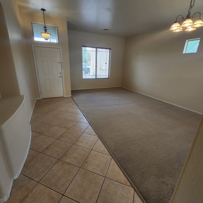Foto del edificio - 7539 W Desert Crystal Ct