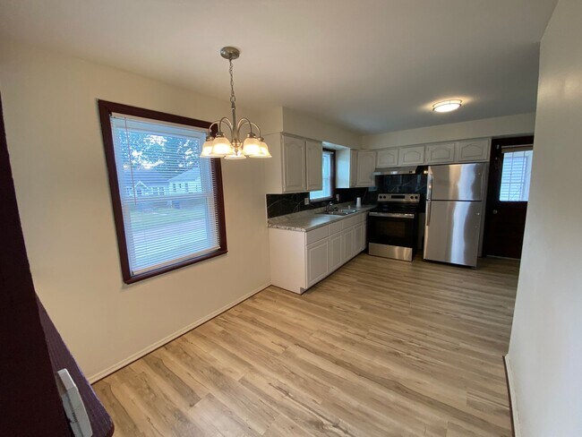 Foto del edificio - Newly Rehabbed 2 bed in Country Club Hills