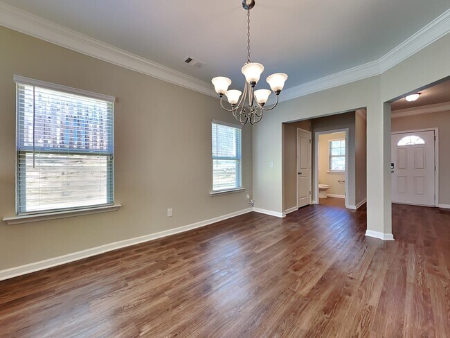 Foto del edificio - 3459 Village Park Ln SW