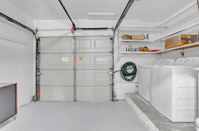 Foto del edificio - 22219 SW 63rd Ave