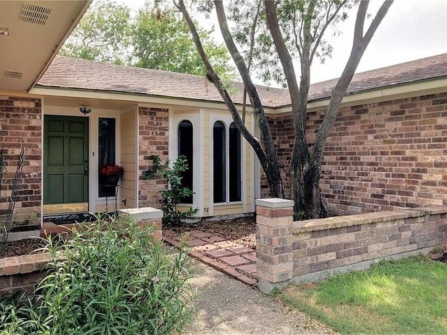 Building Photo - 5221 Fulwell Dr