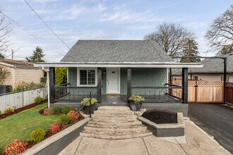 Building Photo - 840 West St