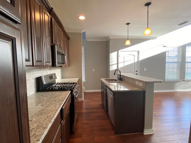 Building Photo - 3001 Pointer Ln #5C
