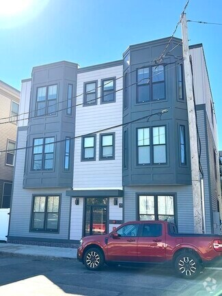 Building Photo - 96 Prescott St