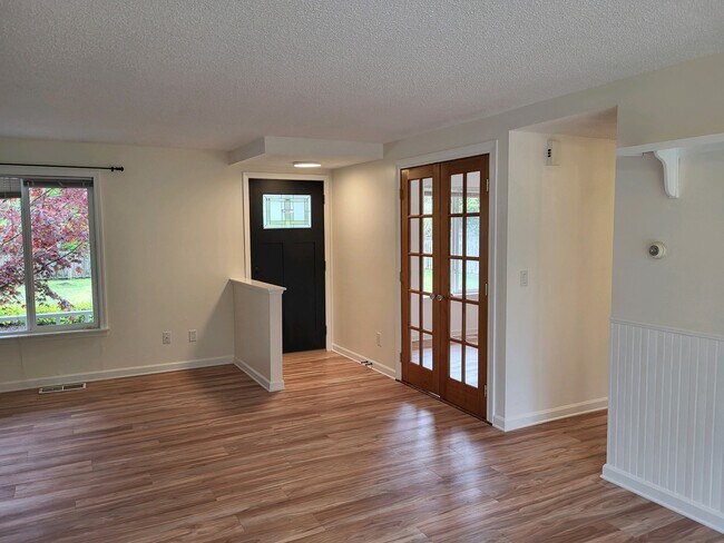 Building Photo - 234 Woodland Ave