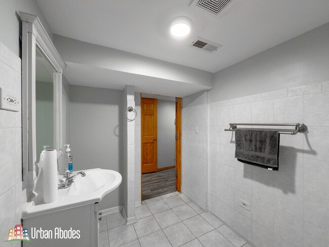 Foto del edificio - 4322 W Kamerling Ave