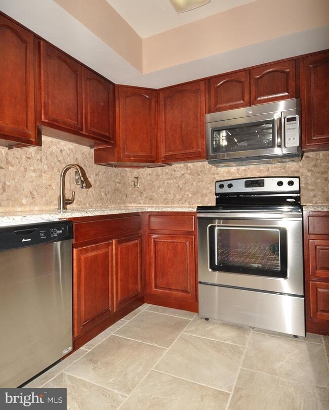 Building Photo - 504 Marplewood Dr