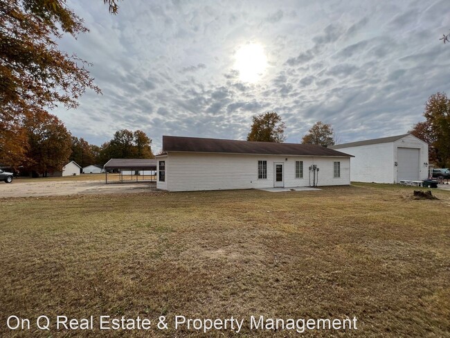 Building Photo - 3 br, 2 bath House - 1308 Barton Lane