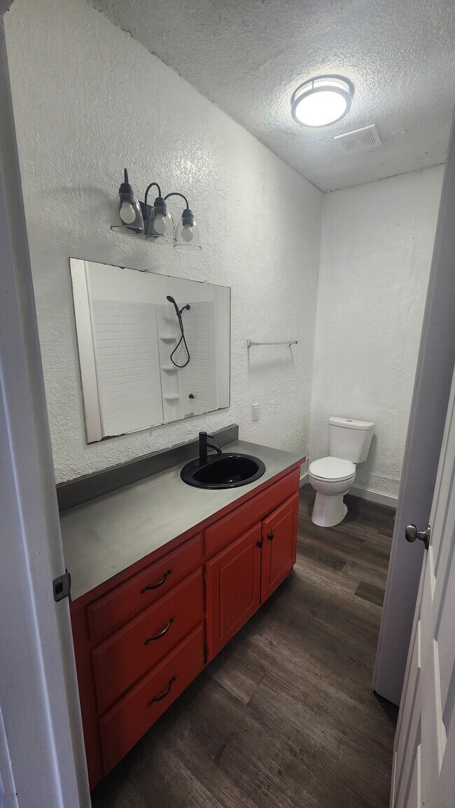 Foto del edificio - 1015 B St NE