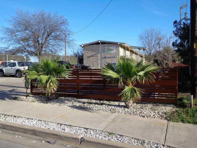 Primary Photo - 820 Houston St