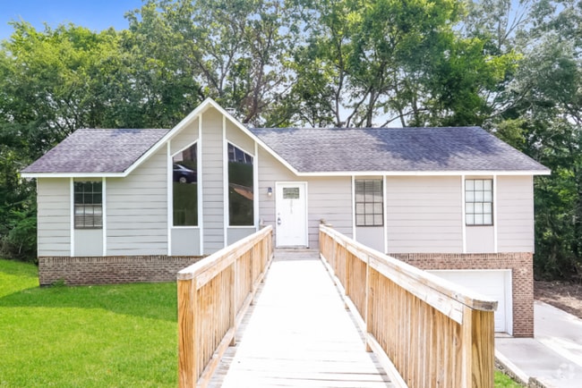 Building Photo - 3015 Apple Valley Ln