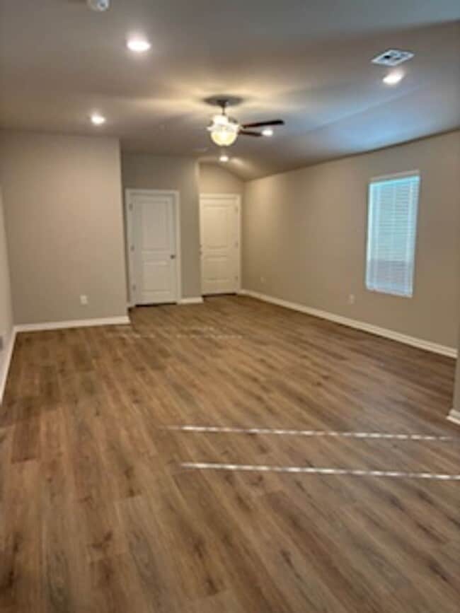 Foto del edificio - Newly Built! First month free!