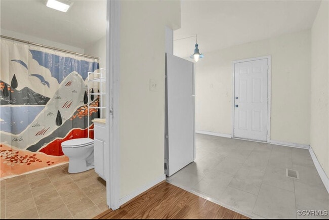 Foto del edificio - 2111 Maplewood Ave