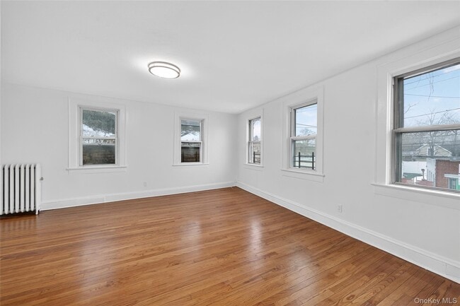 Building Photo - 2092 Grand Ave