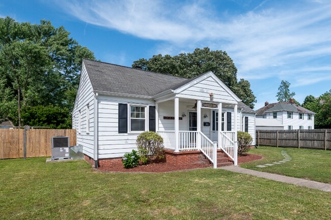 Building Photo - 304 Hammond St