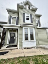 Building Photo - 313 Walnut St