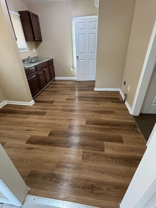 Foto del edificio - 11548 Wayburn St