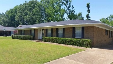 Building Photo - 8050 Neshoba Rd