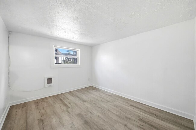 Foto del edificio - 486 Hanley St