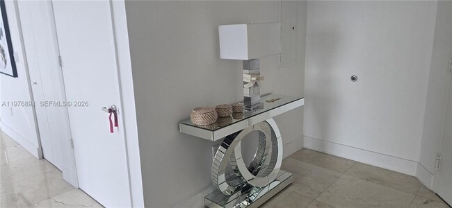 Foto del edificio - 495 Brickell Ave