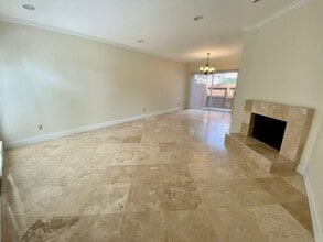 Building Photo - 2100 Tanglewilde St