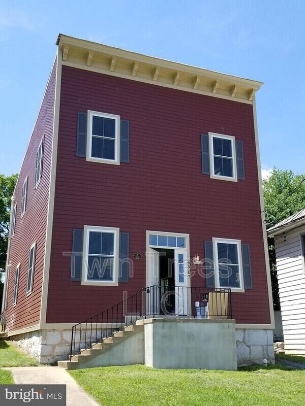 5907 Gospel St Unit B, Mount Jackson, VA 22842 Condo for Rent in