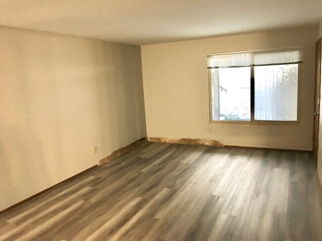 Foto del edificio - 3612 Palatine Ave N