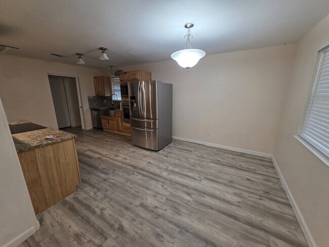 Building Photo - 3101 Westwood Dr