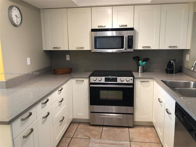 2022 Oct 10 SO FLO Real Estate Group 1831 Sabal Palm Dr # 202 DAVIE - 1831 Sabal Palm Dr