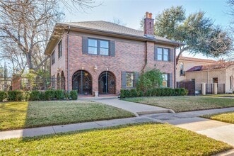 Building Photo - 2809 Park Hill Dr