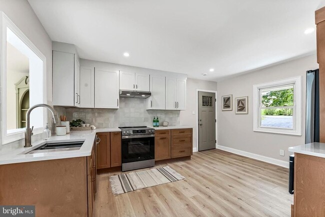 Building Photo - 9 Copes Ln