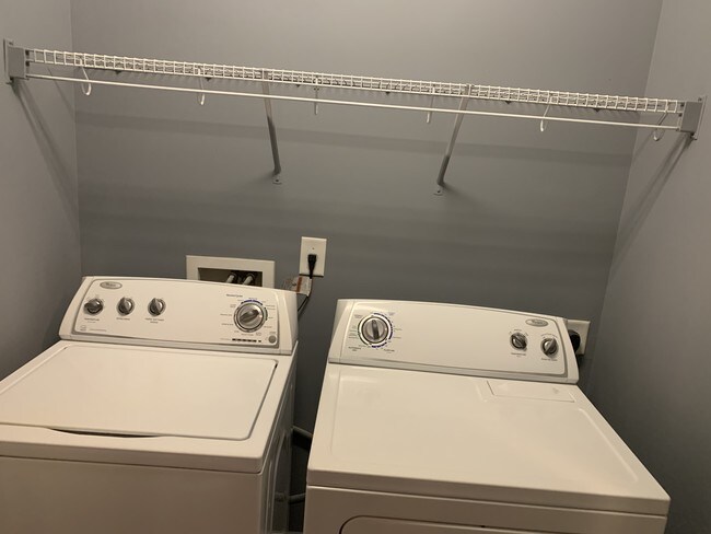Laundry - 37 Hutchinson St NE