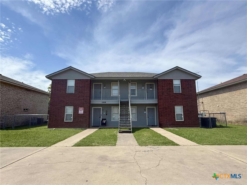 Primary Photo - 1008 Circle M Dr