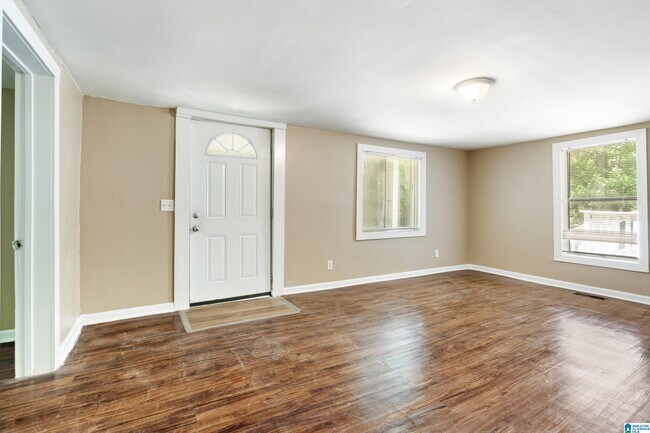 Foto del edificio - 779 11th Ave SE