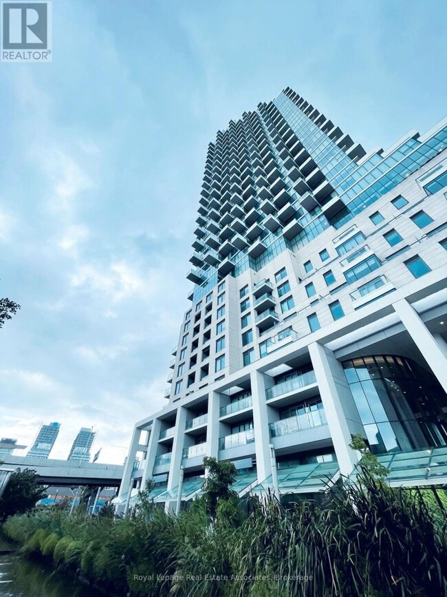 Building Photo - 12 Bonnycastle St