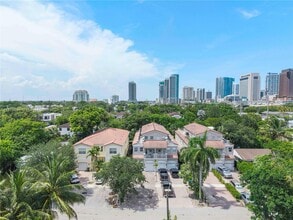 Building Photo - 217 SW 11th St