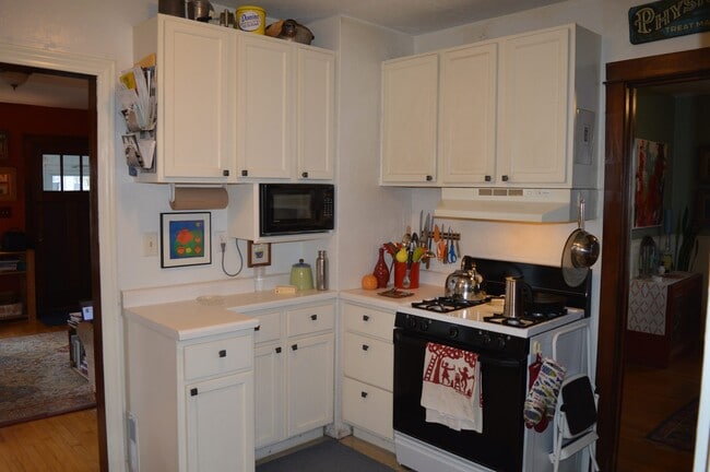 Building Photo - 2630 Hoard St