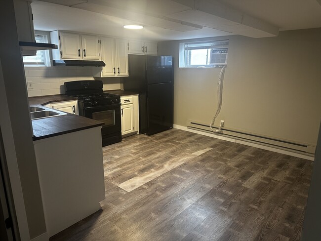 Building Photo - 800 Ave B