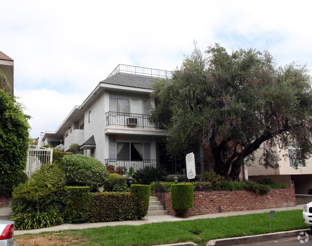 11927 Kiowa Ave, Los Angeles, CA 90049 Apartments in Los Angeles, CA