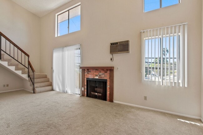 Building Photo - 3415 McLaughlin Ave in Mar Vista!  Steps t...