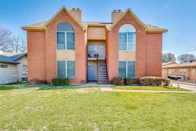 Photo - 1114 Holly St Townhome