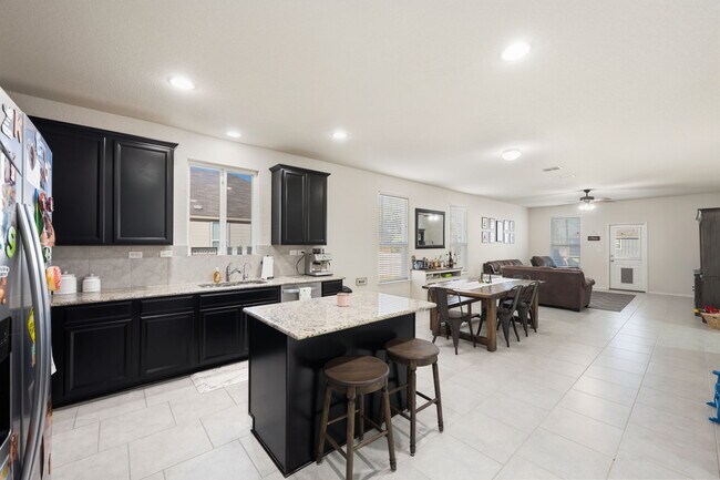 Building Photo - 339 Salz Wy