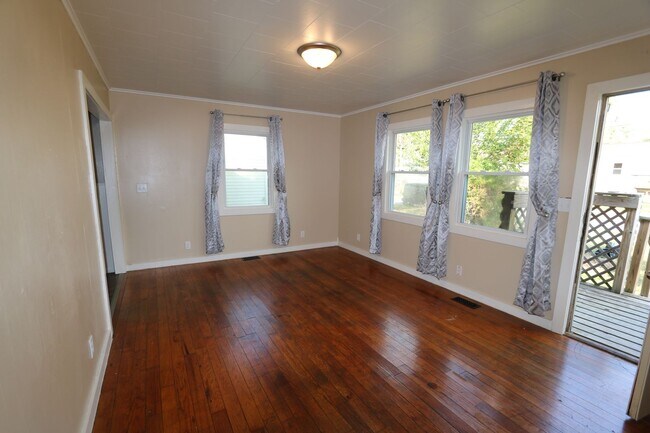 Building Photo - 2405 - 2407 Flint Hills Dr