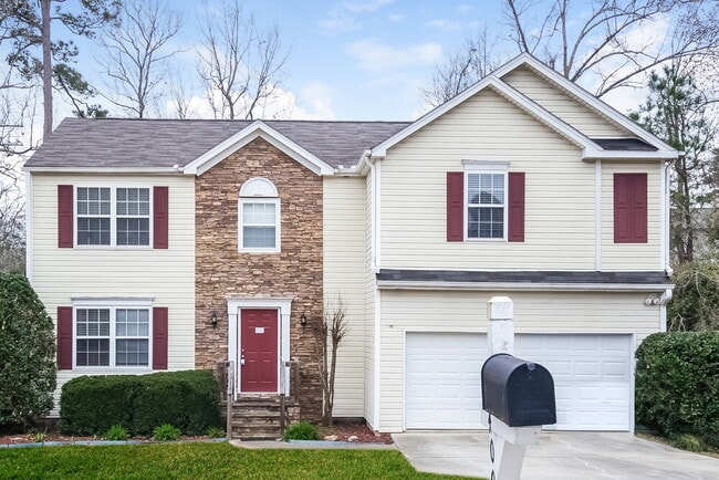Building Photo - 400 Crested View Dr