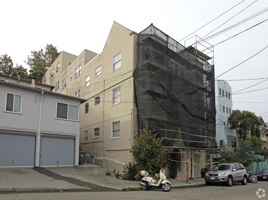 Primary Photo - 468 Stow Ave