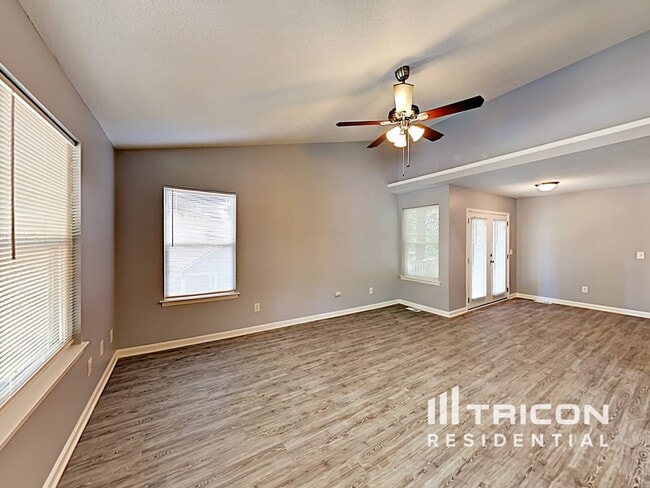 Building Photo - 142 Bradstone Rd