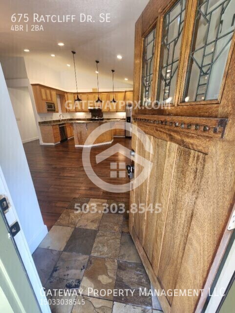 Foto del edificio - 675 Ratcliff Dr SE
