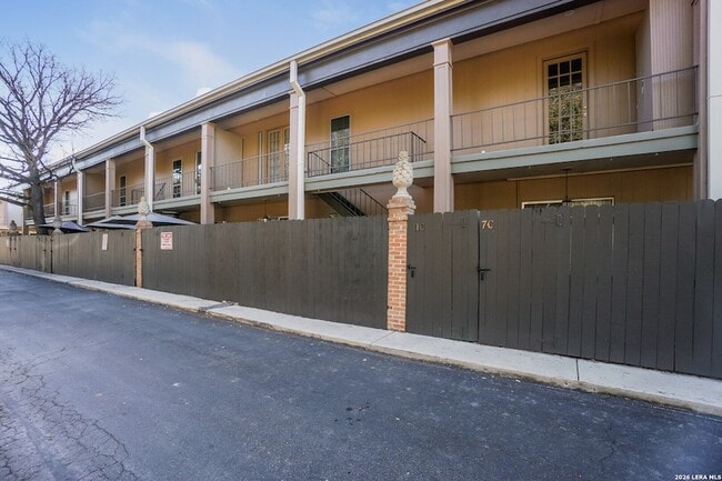 Building Photo - 7711 Broadway