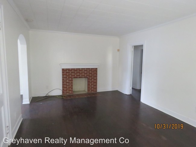 Building Photo - 4 br, 2 bath House - 401 N Moore Rd